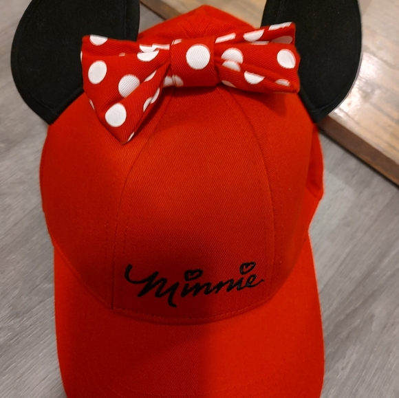 Minnie mouse hat - Picture 3 of 3